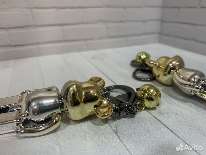 Мишка bearbrick брелок