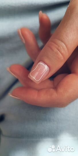 Начинающий мастер маникюра