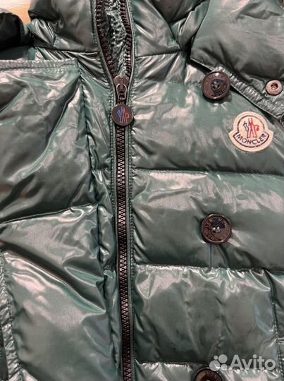 Жилет пуховой moncler