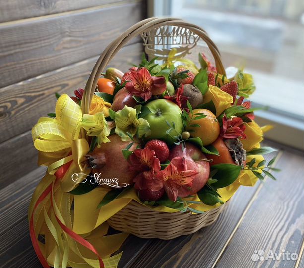 Фруктовая корзина фруктовый букет из клубники