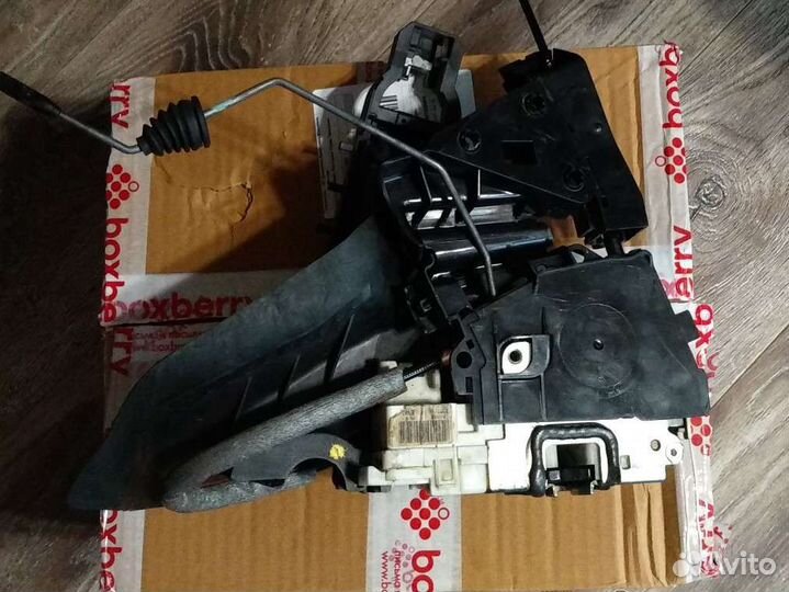 Замок двери мл w164