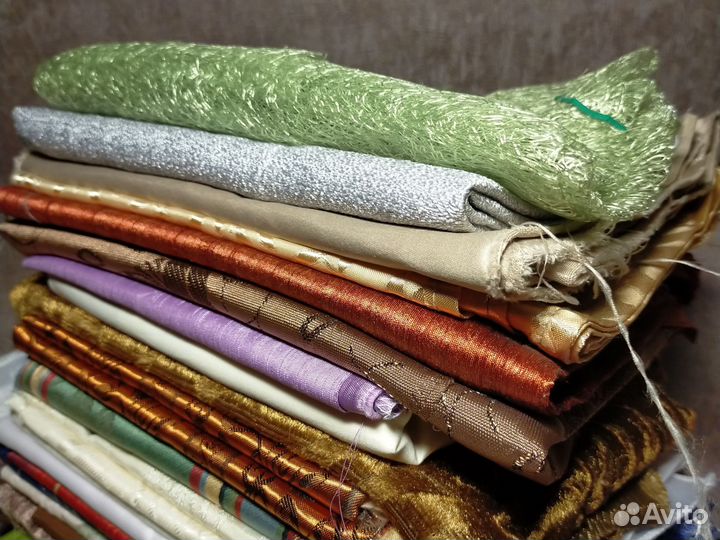 Кусочки, лоскуты интерьерных тканей / 1,7 кг