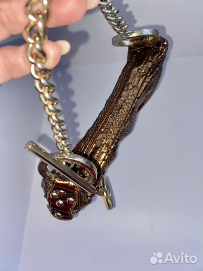 Клатч блестящий золотой