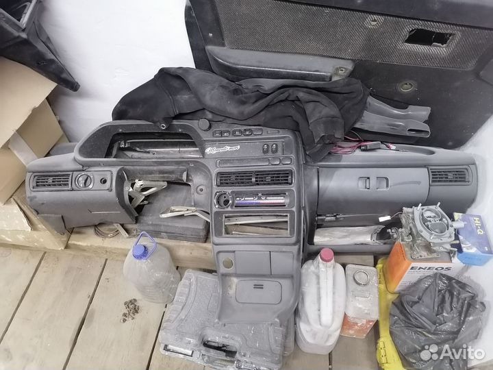 Продам панель ваз 2114