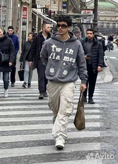 Зип худи Broken planet