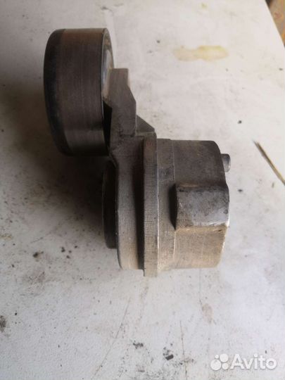 Натяжитель ремня генератора солярис 1 рио 3