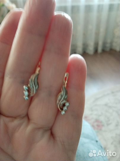 Золотые серьги с бриллиантами