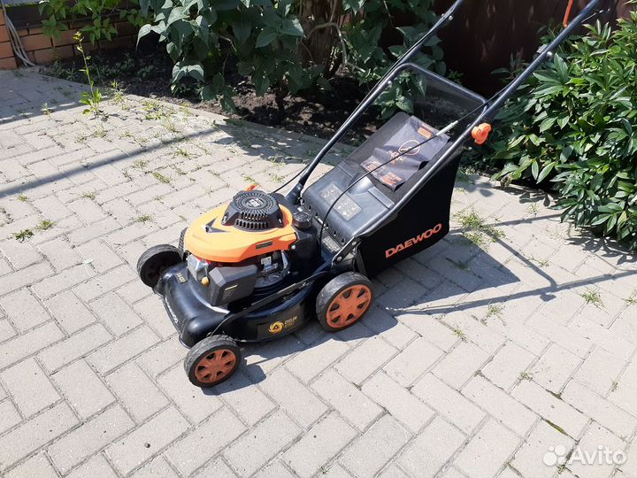 Газонокосилка бензиновая самоходная Daewoo
