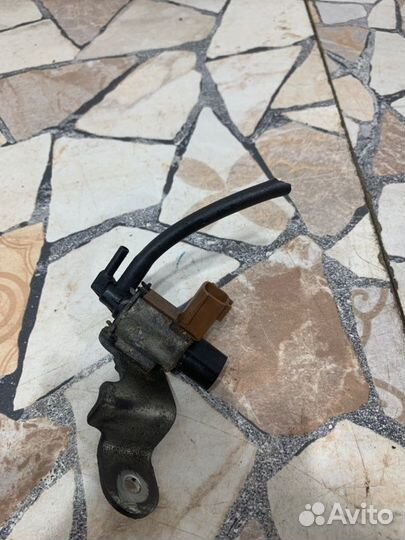 Вакуумный клапан Nissan Teana J32