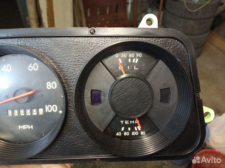 Комбинация приборов Москвич экспортная. новая