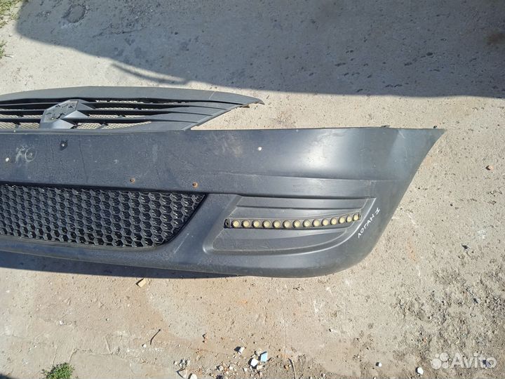 Бампер передний Renault Logan 1