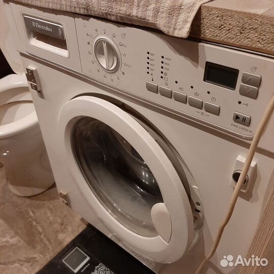 Стиральная машинка Электролюкс EWG147410W