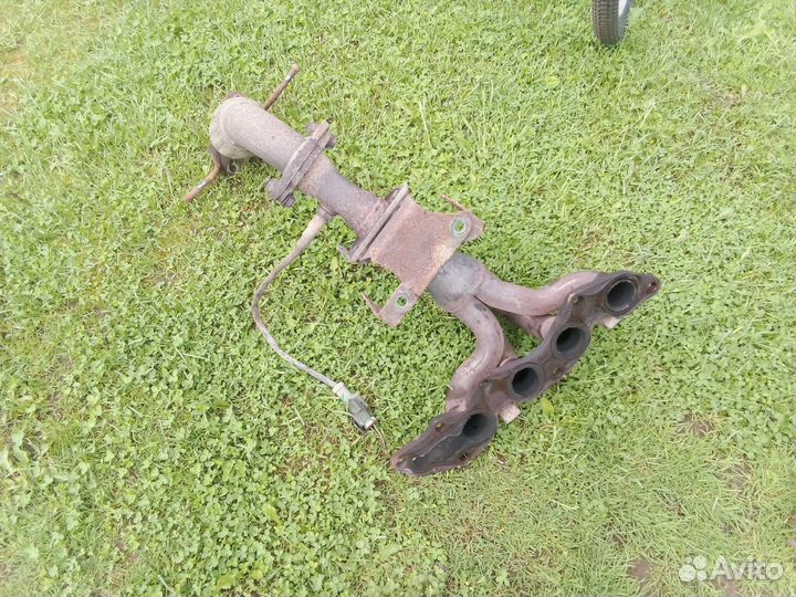 Выпускной коллектор Ford Mondeo 3 2.0 бензин