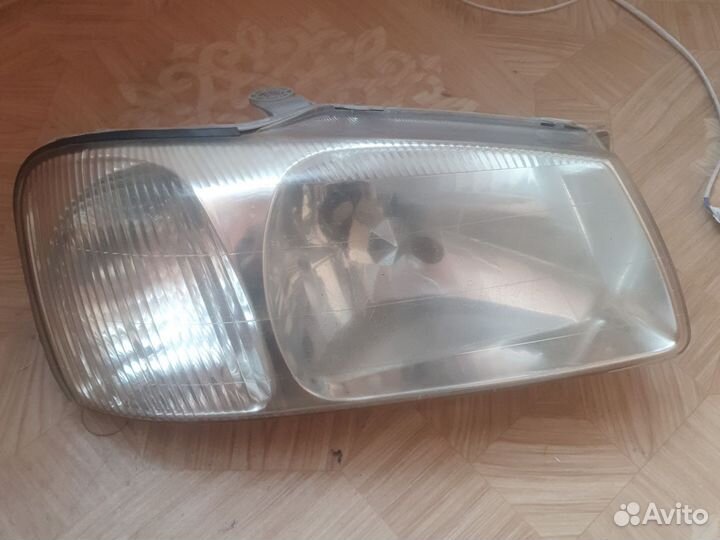 Фара Hyundai Accent правая