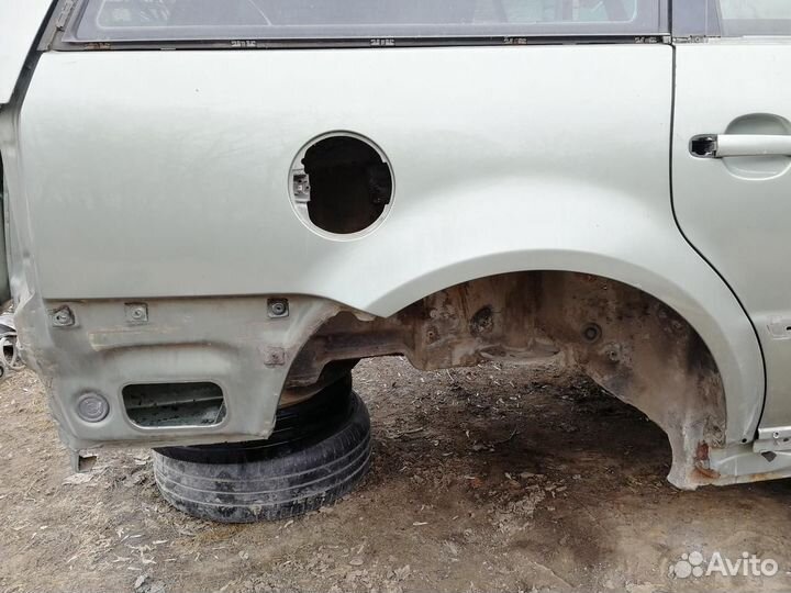 Заднее крыло Volkswagen Passat B5+ универсал