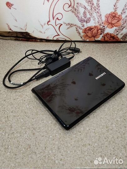 Нетбук Samsung nc110
