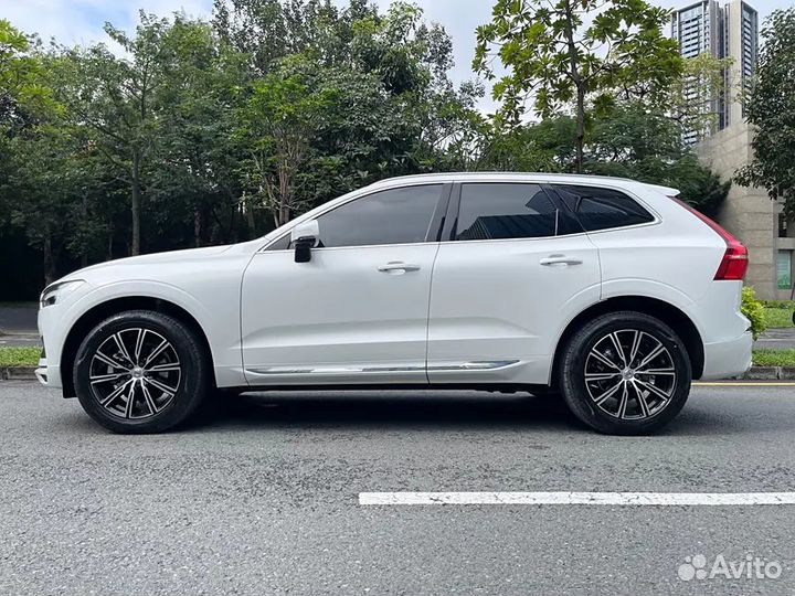 Volvo XC60 2.0 AT, 2021, 35 000 км