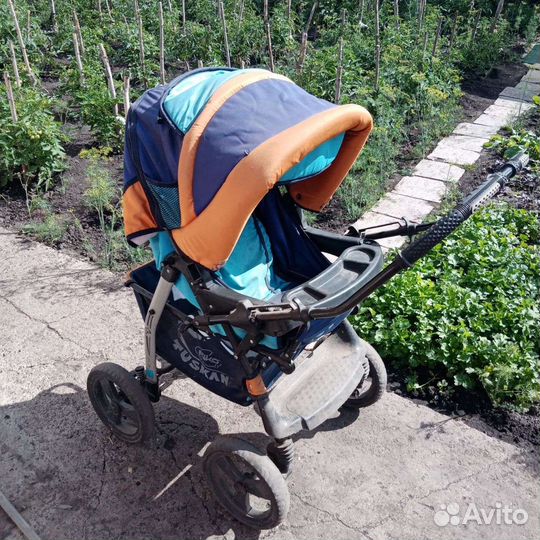Прогулочная коляска
