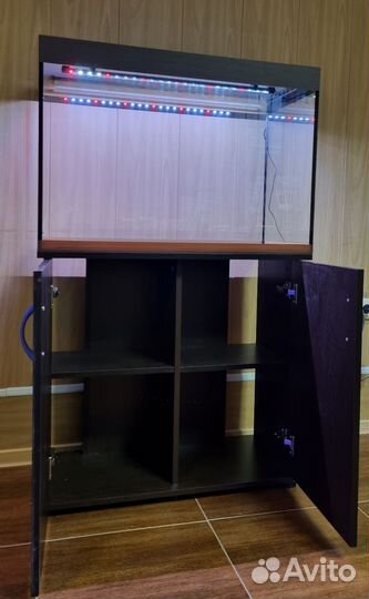 Аквариум 140 л с тумбой