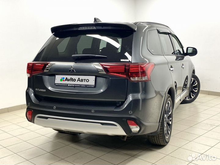 Mitsubishi Outlander 2.4 CVT, 2022, 49 343 км