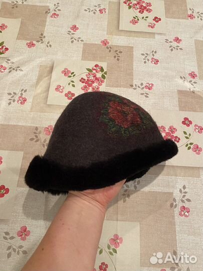 Варежки и перчатки, шапка валеные ручной работы