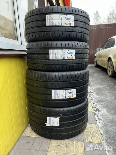 Michelin Pilot Sport 4 S 305/30 R20 и 245/30 R20