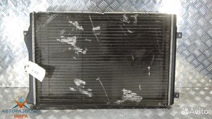 Радиатор (основной) Volkswagen Golf 7 2014