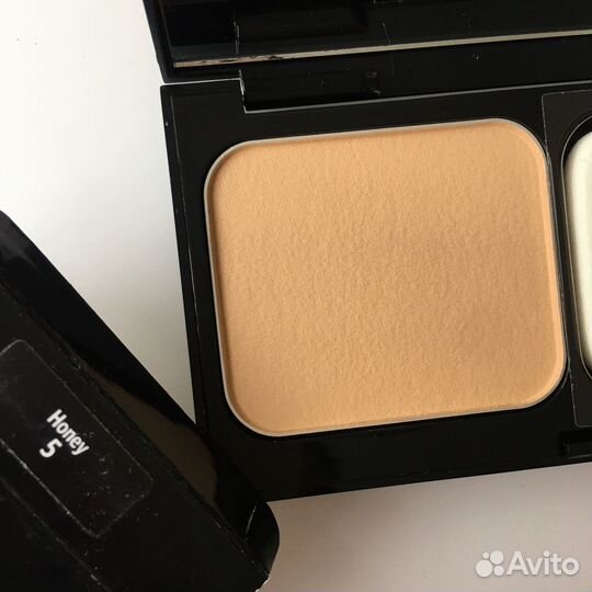 Bobbi brown пудра