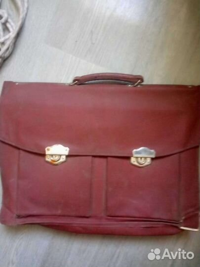 Старинная саквояж