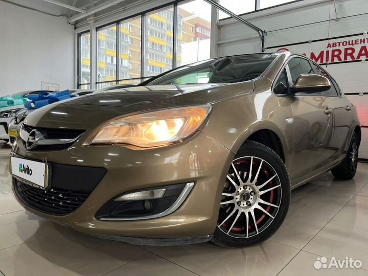 Opel Astra, 2012