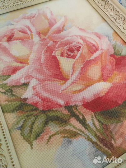 Картина вышитая, интерьерная