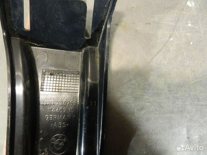 Кронштейн крепления крыла левого - BMW 5 F10