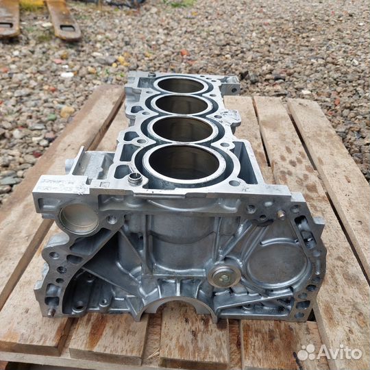 Шорт-Блок двигателя Renault Nissan 2TRB702 2.5