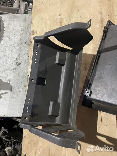 Бардачок Mitsubishi galant 7