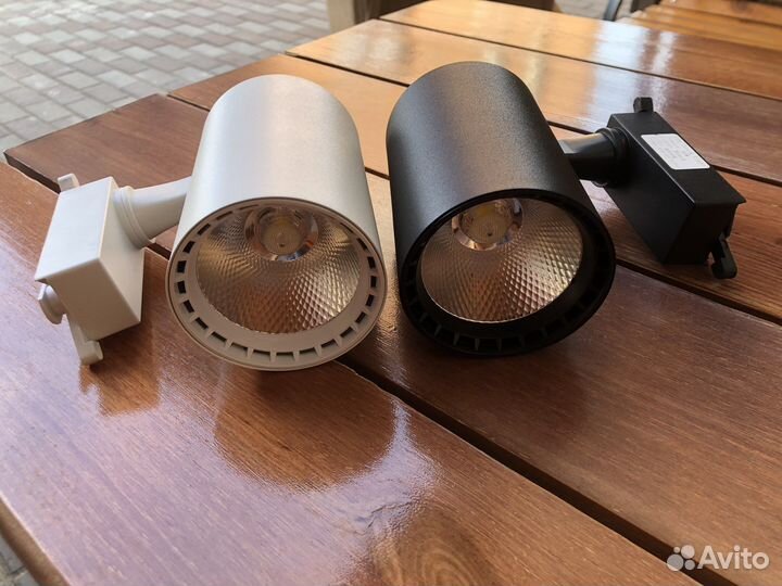 Светильник трековый LED 30w