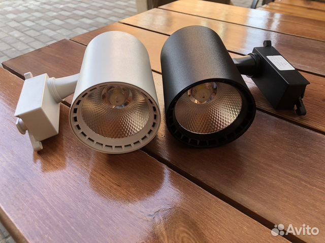 Светильник трековый LED 30w