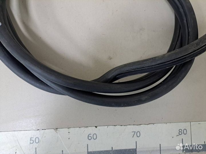 Уплотнитель проема двери передней левой Hyundai Solaris 2010-2017