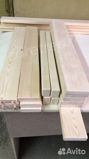 Кровать детская из массива