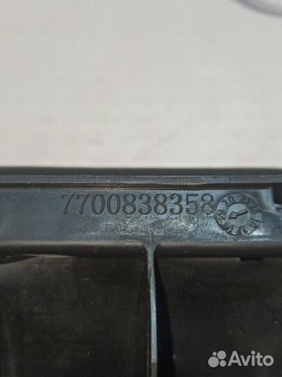 Решетка вентиляционная задняя Renault Kaptur 1.6