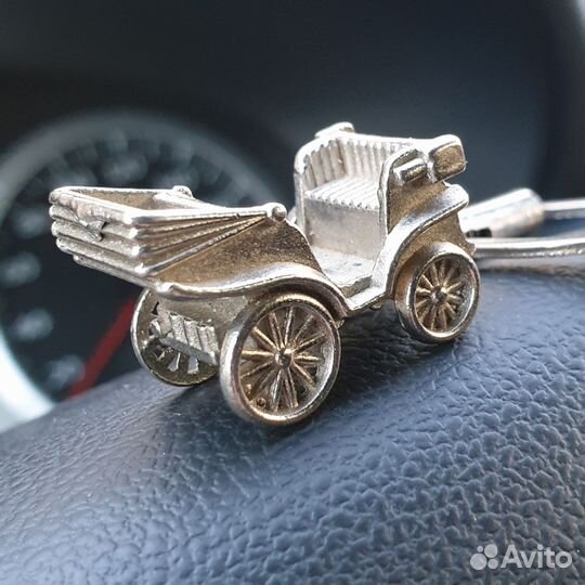 Брелок СССР Машинка