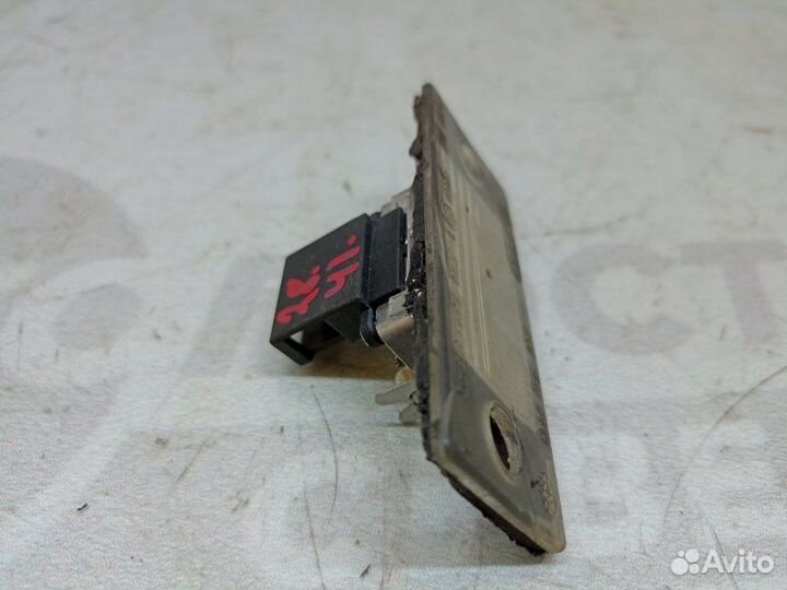 Фонарь подсветки номера Volkswagen Touareg 7L AXQ