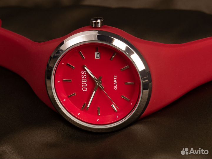 Часы Guess