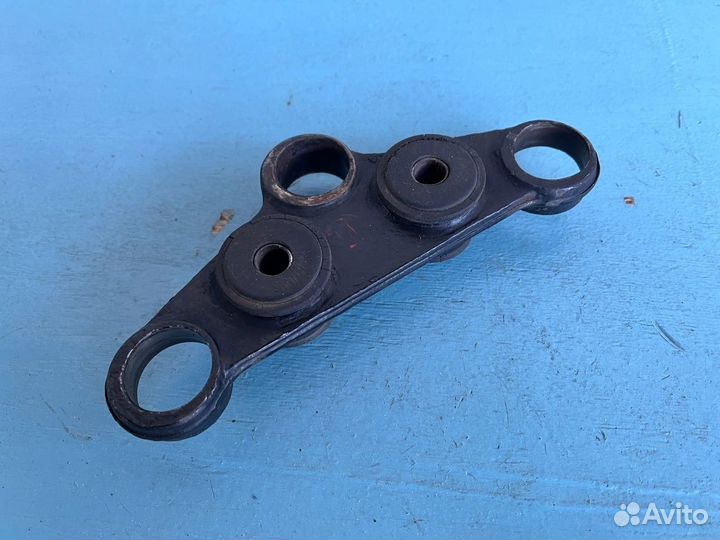 Траверса вилки (верхняя) зид 50 Пилот/Актив 2Т. 2