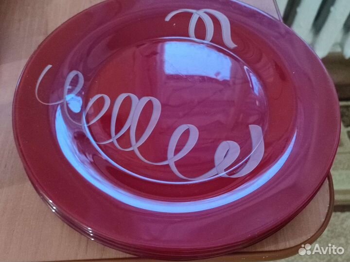 Тарелки Люминарк красные