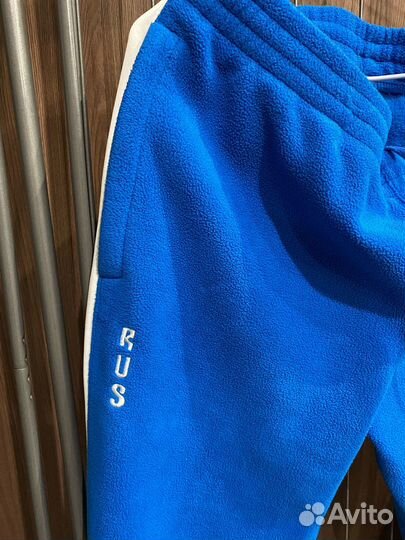 Спортивный костюм женский