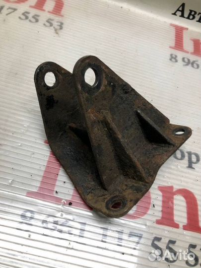 Кронштейн опора подушка Chery Чери sqr484f