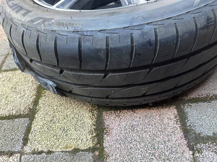 Bridgestone одно с литым диском R18