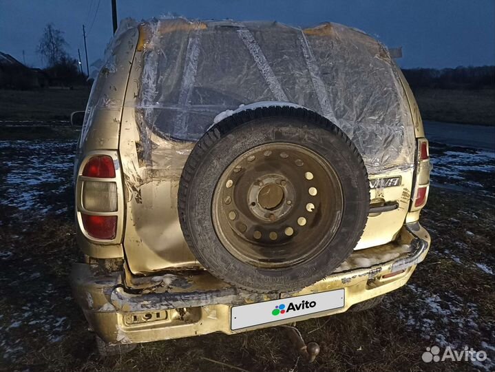 Chevrolet Niva 1.7 МТ, 2004, битый, 200 000 км