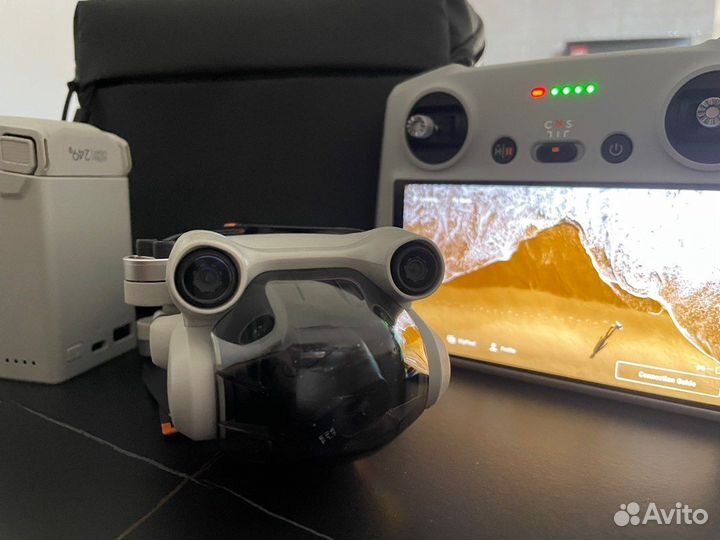 Квадрокоптер DJI Mini 3 Pro RC Combo Plus