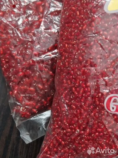 Бисер (красный)